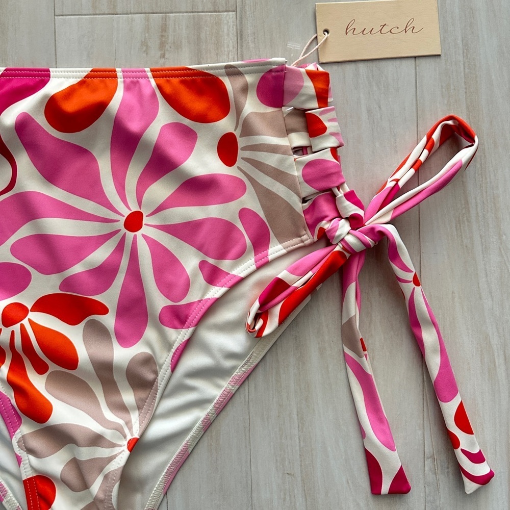 NWT Hutch Bikini Set in Mod Retro Floral Prints - Picture 6 of 9
